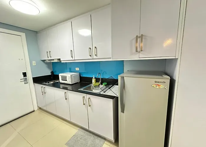 Shell Residences Vip By Kathy 4*